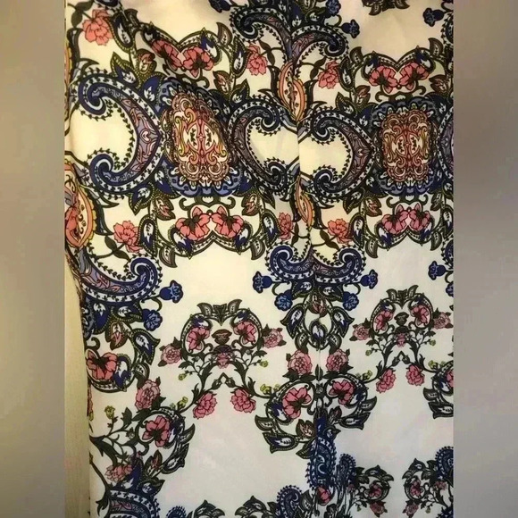 Multicolored Embellished Knee-Length Dress - Picture 10 of 16